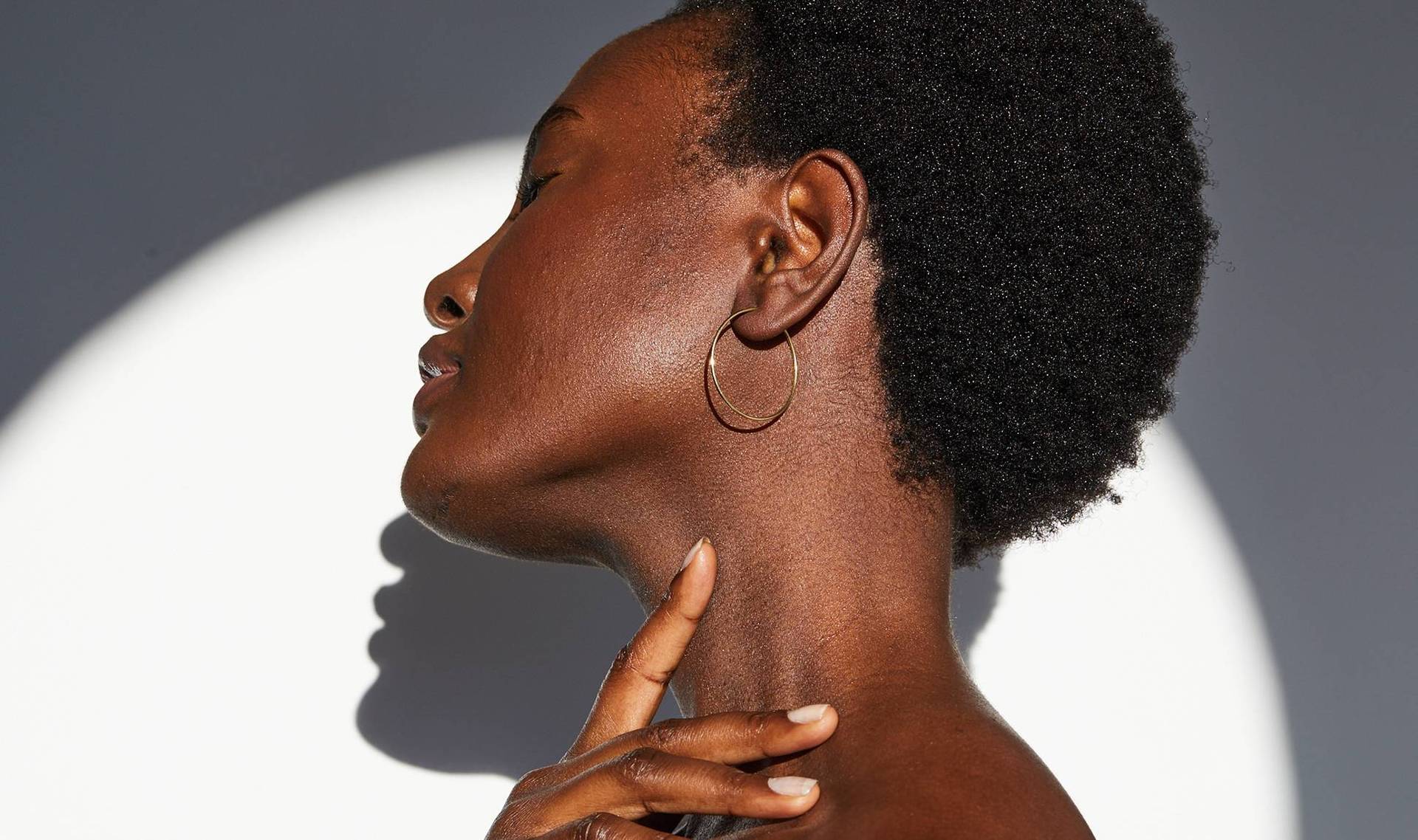 Should You Exfoliate Your Neck? A Dermatologist Weighs In